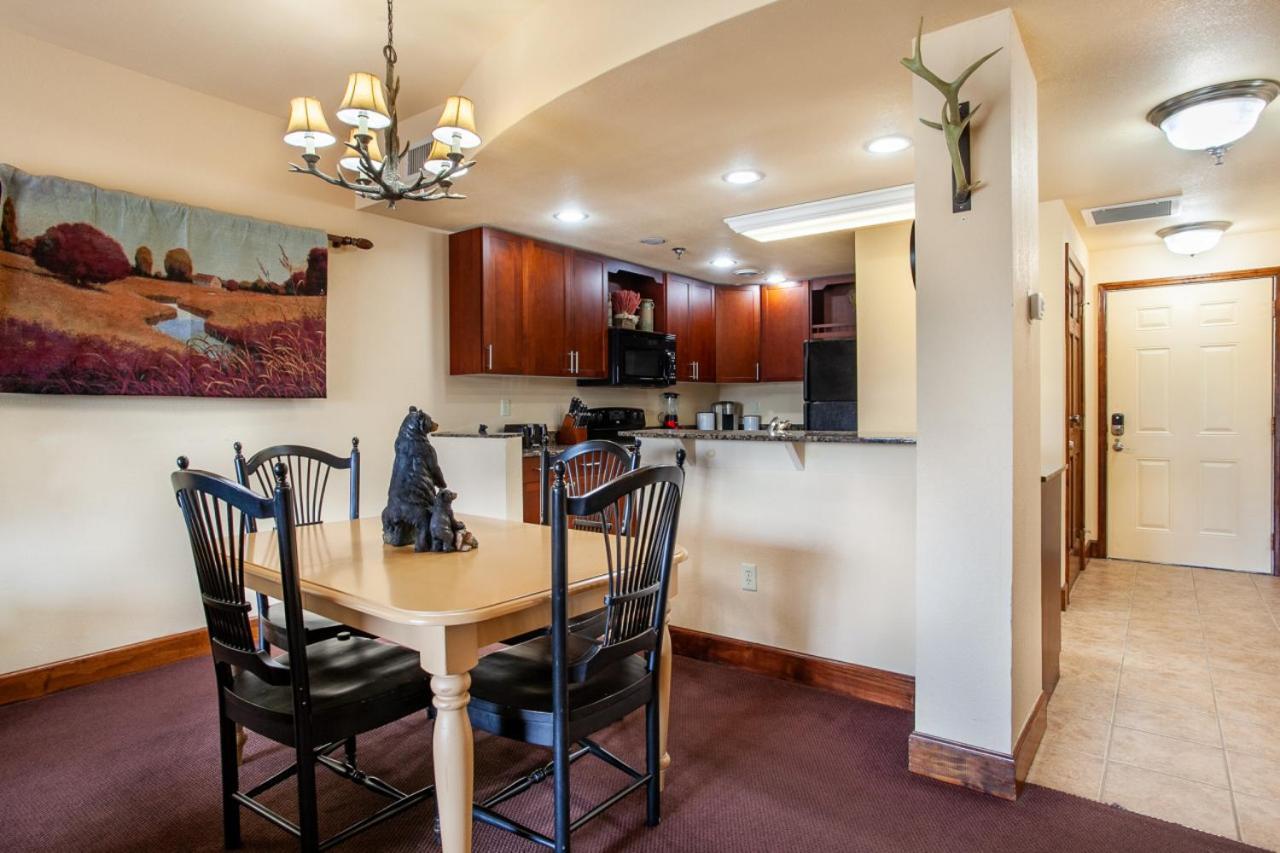פיג'ן פורג' The Bear Paw Palace Mtn View And Community Pools מראה חיצוני תמונה