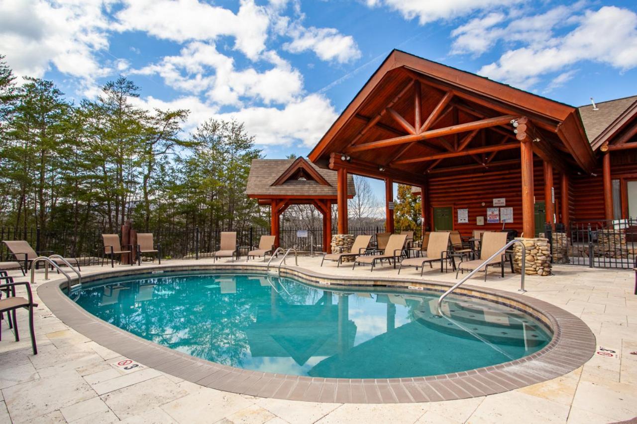פיג'ן פורג' The Bear Paw Palace Mtn View And Community Pools מראה חיצוני תמונה