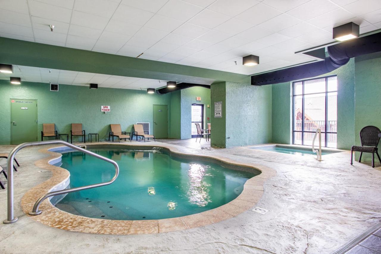 פיג'ן פורג' The Bear Paw Palace Mtn View And Community Pools מראה חיצוני תמונה