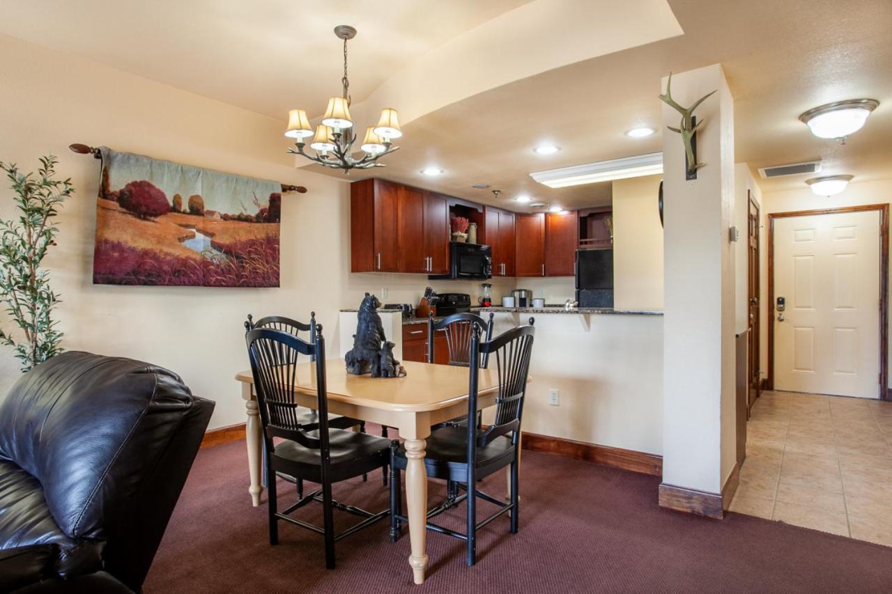 פיג'ן פורג' The Bear Paw Palace Mtn View And Community Pools מראה חיצוני תמונה